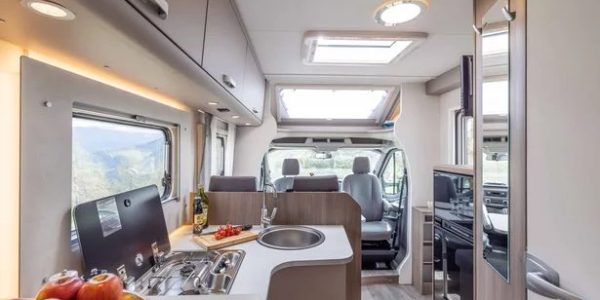 carado_wohmobil_kaufen_besonderheit_usp_interior_teilintegriert_t337_b